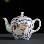 Théiere blanche et bleu