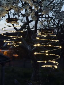Lumière d'Ambiance Solaire Dorée pour Jardin – Duo Extérieur