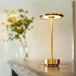 Lampe de table sans fil rechargeable métal 3 intensités