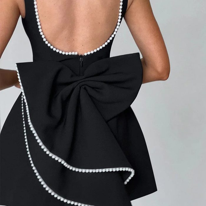 robe-courte-femme-avec-nud-dcoratif-au-dos-4a55b